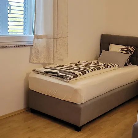 Haus Magdalena Krk Apartment *